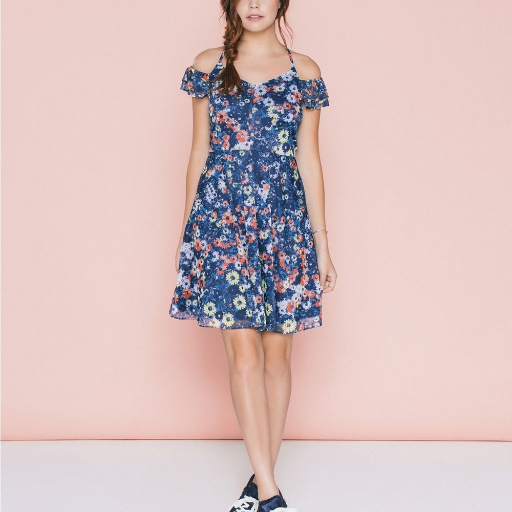 Nowadays Cold Shoulder Floral Print Knit D…